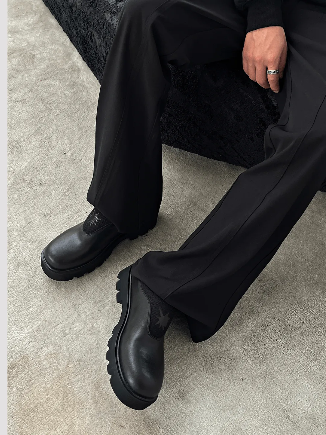 black casual leather shoes na883