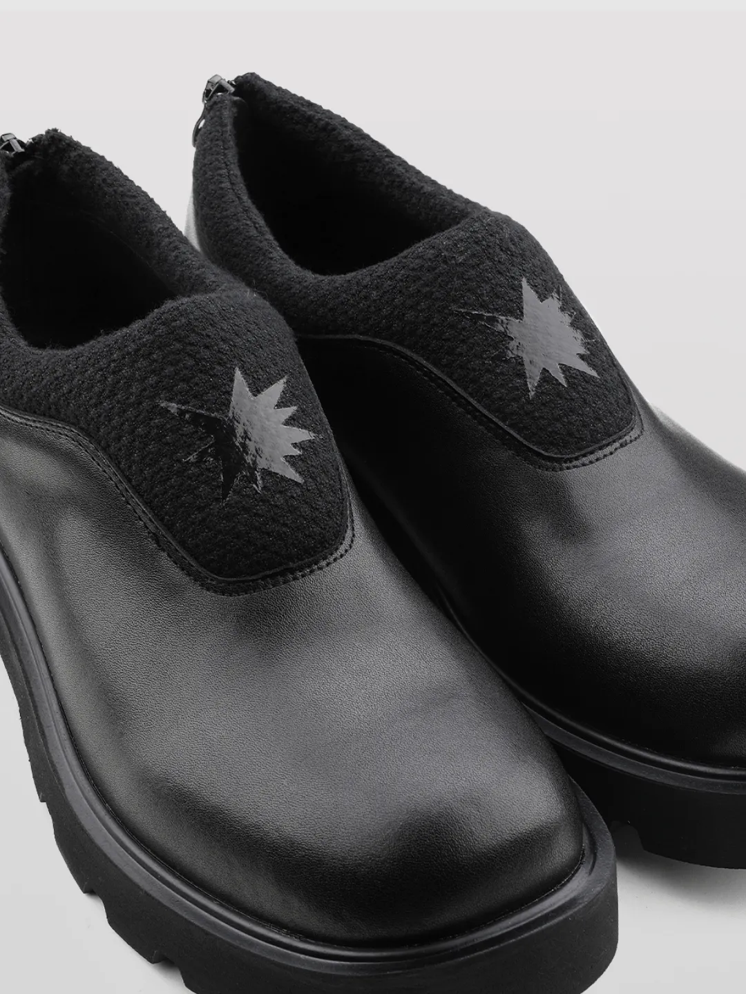 black casual leather shoes na883
