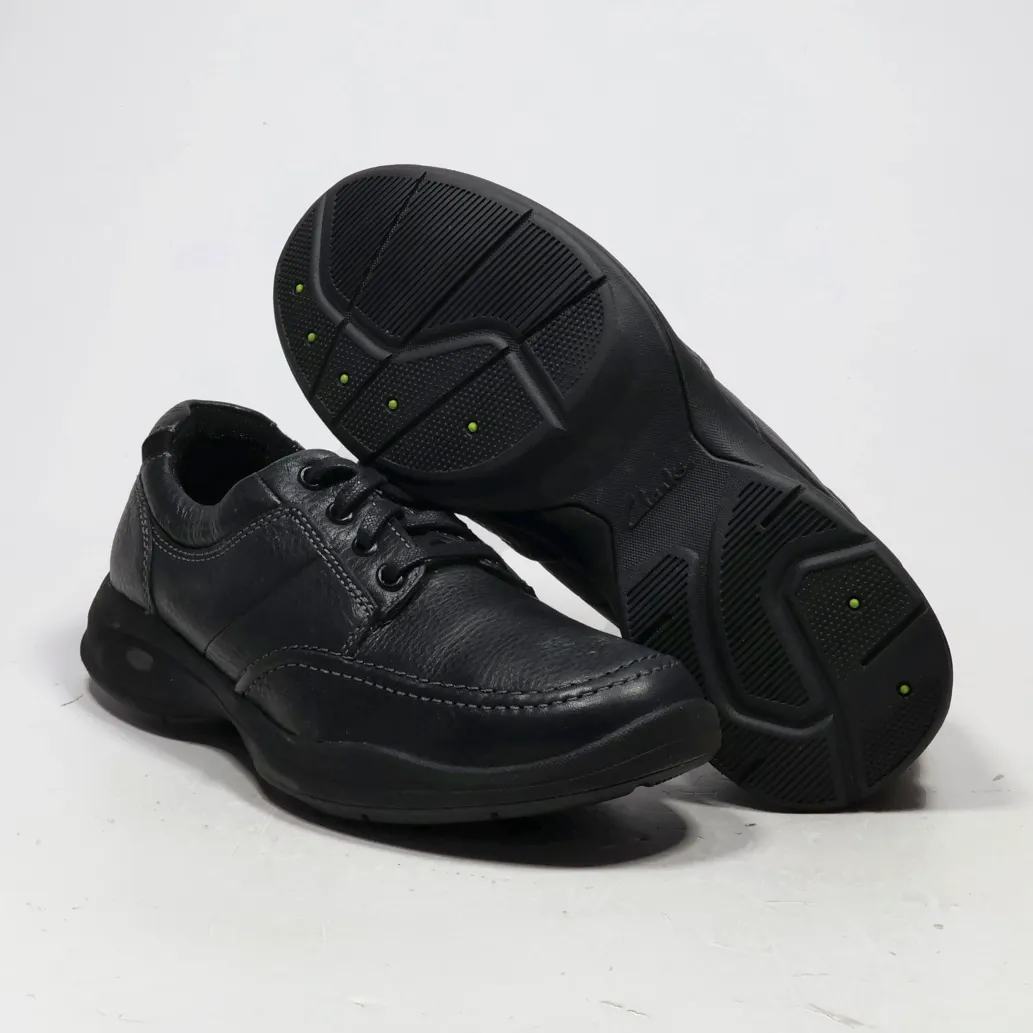 Clarks Wave Walk Casual Lace Ups Leather Black Colour For Men