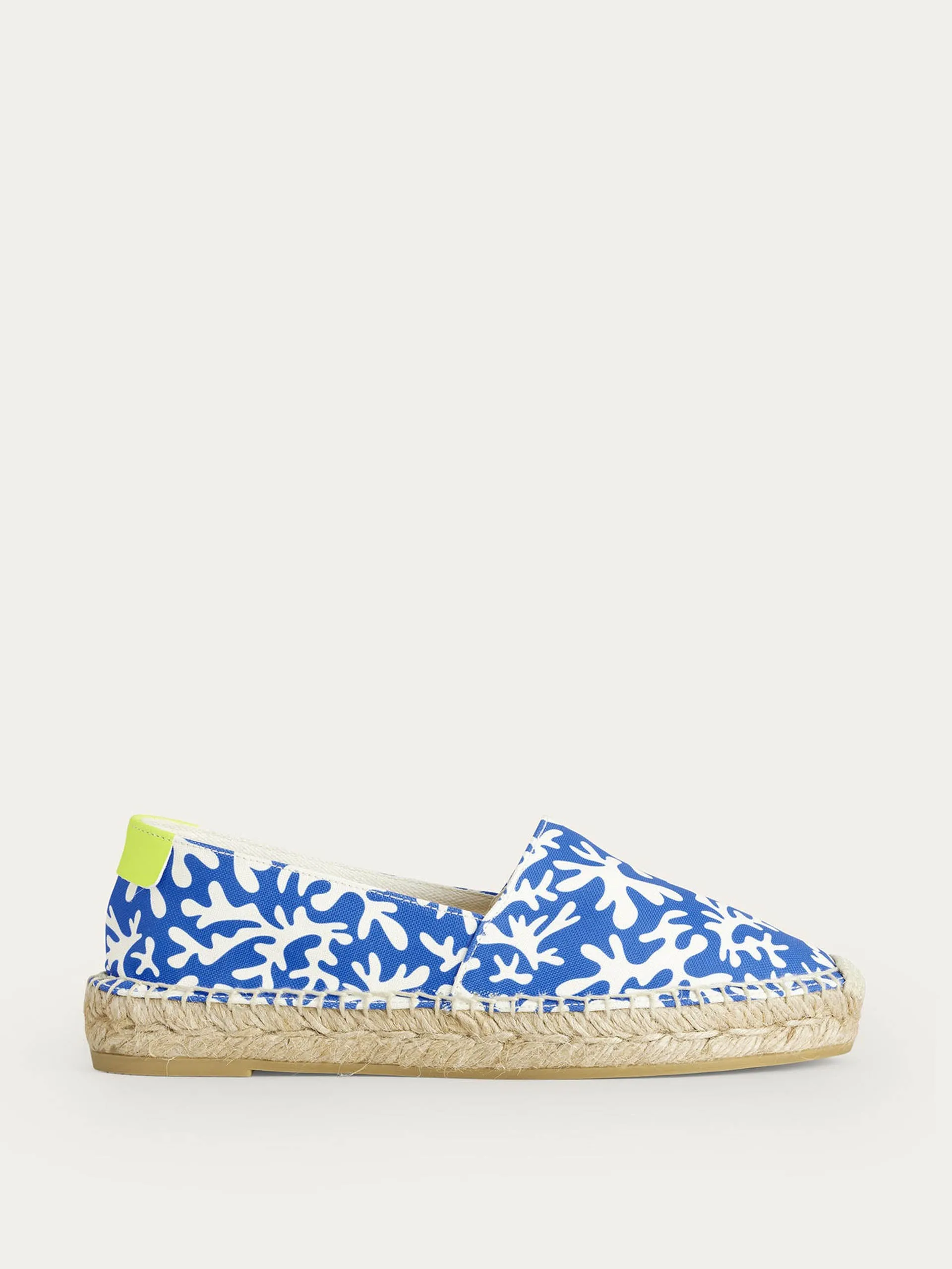 Classic flat espadrilles